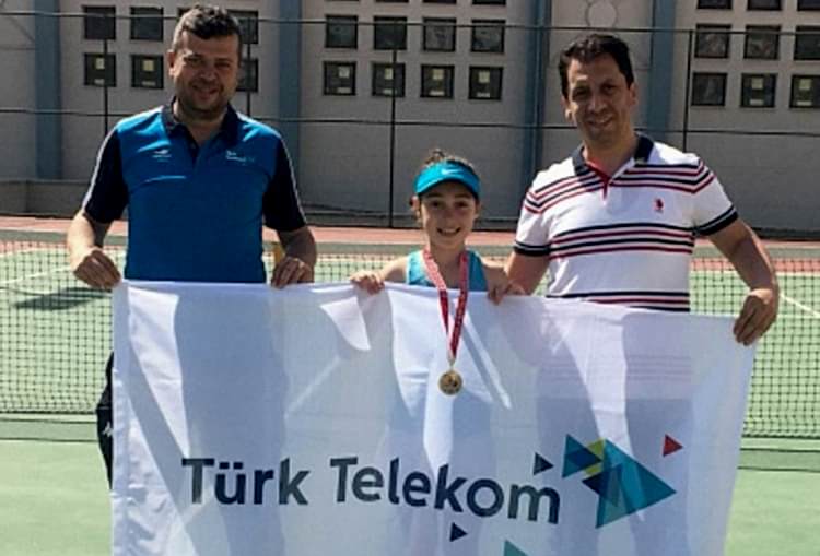 Zeytindalı ve Alaçatı Kort Tenisi turnuvası gorseli